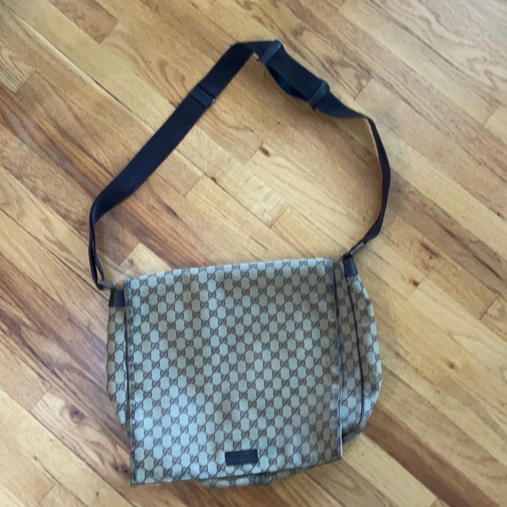 Authentic Gucci Messenger/Computer Bag